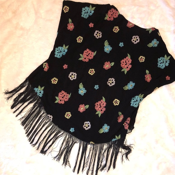 torrid Tops - EUC Torrid Embroidered Floral Fringe Kimono Sz 2/3